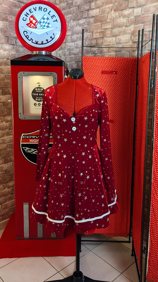 robe pin up noël retro rouge étoiler