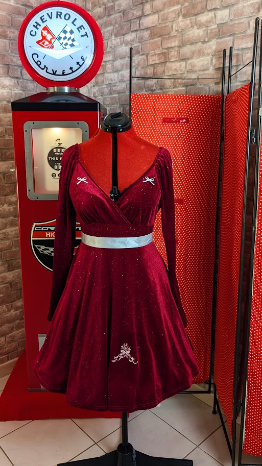 robe pin up velours rouge scintillant