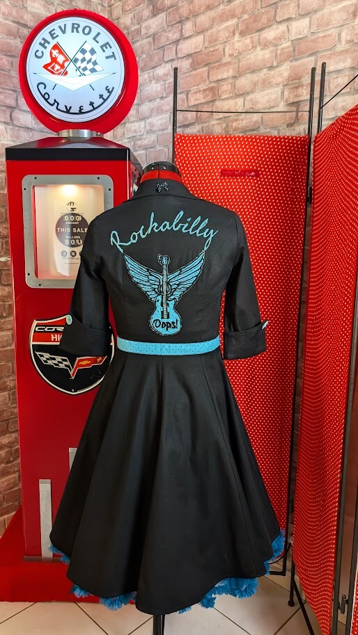 robe pin up rockabilly bleu turquoise et à pois noir