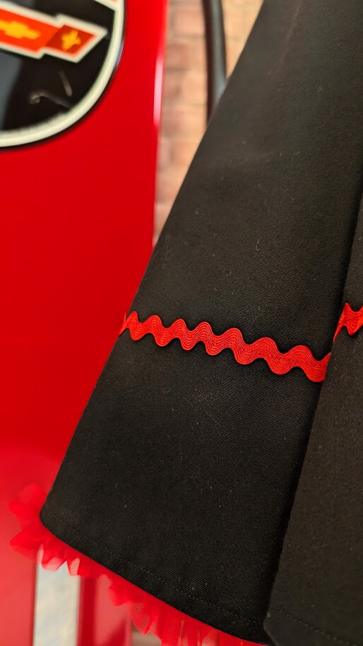 robe pin up swing noir et rouge