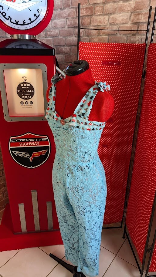 combinaison pin up dentelle turquoise