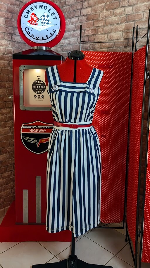 combi-short pin up bleu et blanc