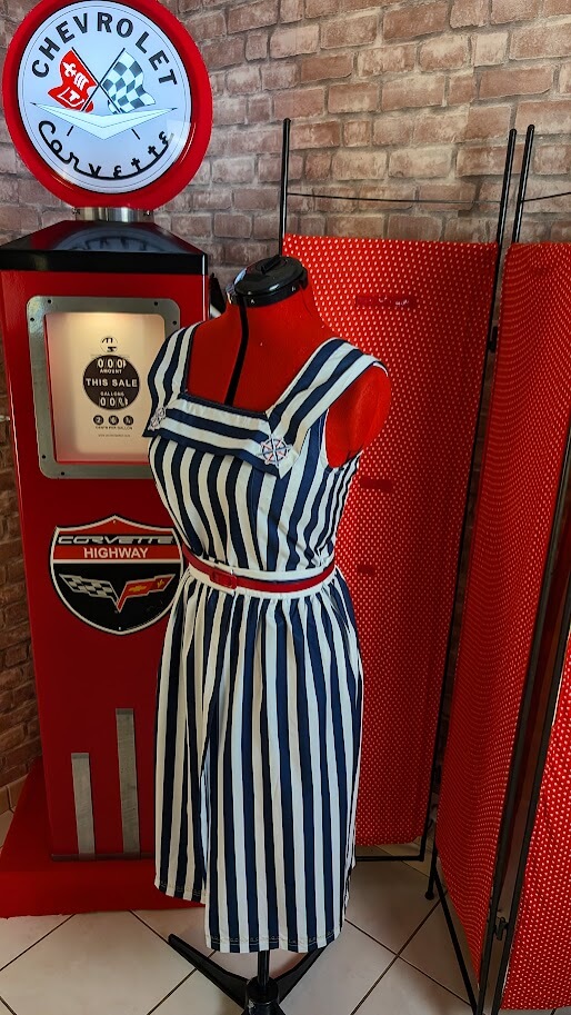 combi-short pin up bleu et blanc