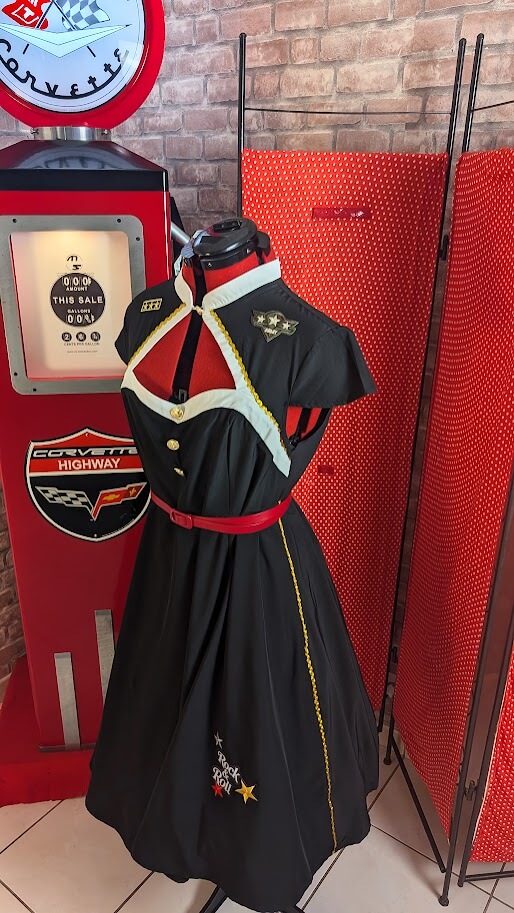 robe pin up retro swing noir militaire