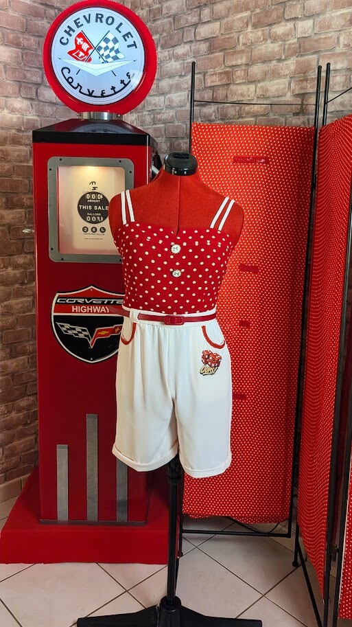 combi short pin up retro de couleur rouge a pois blanc