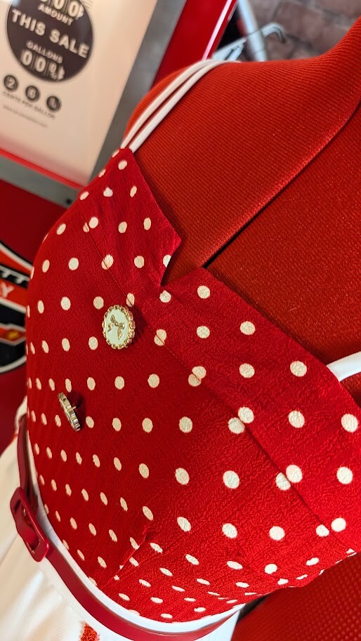 combi short pin up retro de couleur rouge a pois blanc