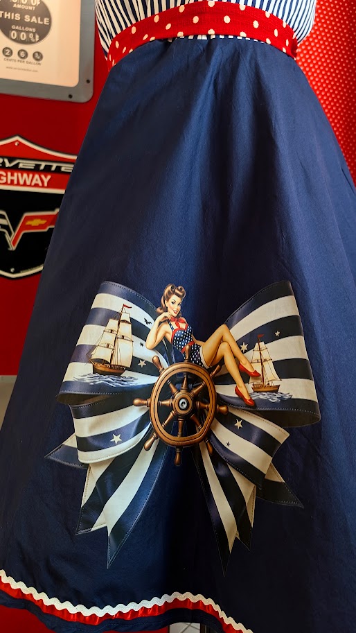 robe pin up retro de couleur marine