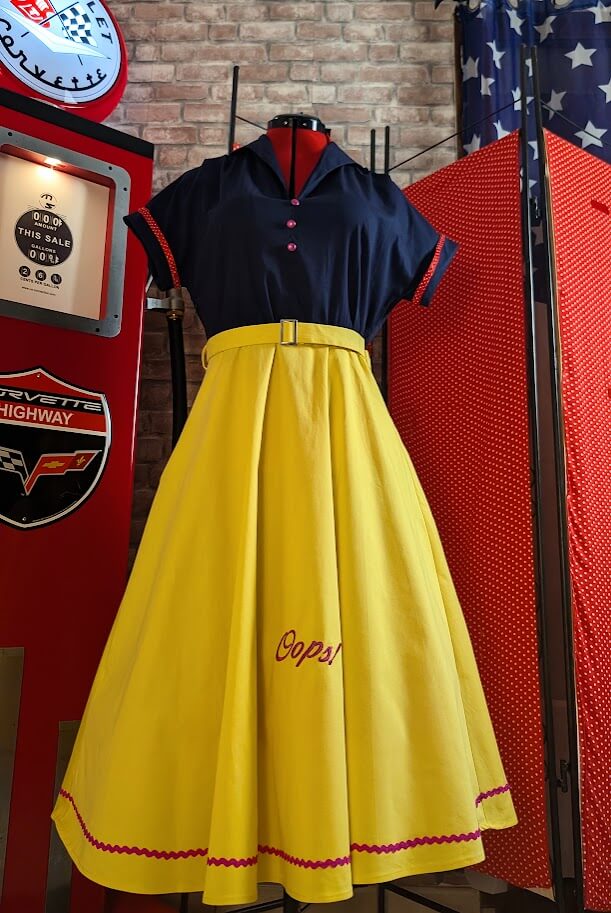 robe pin up retro de couleur bleu et jaune