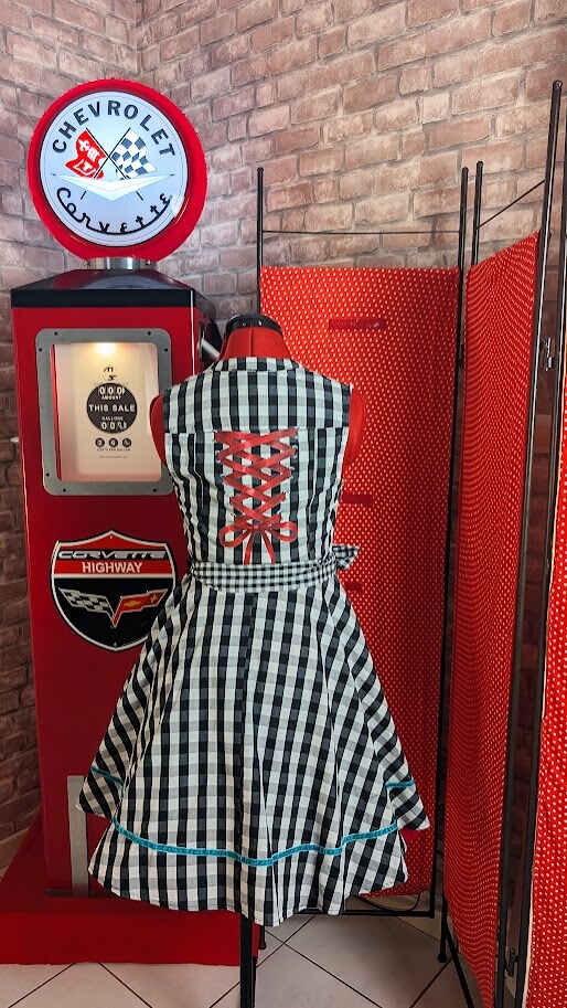 robe pin up rockabilly vichy noir et blanc